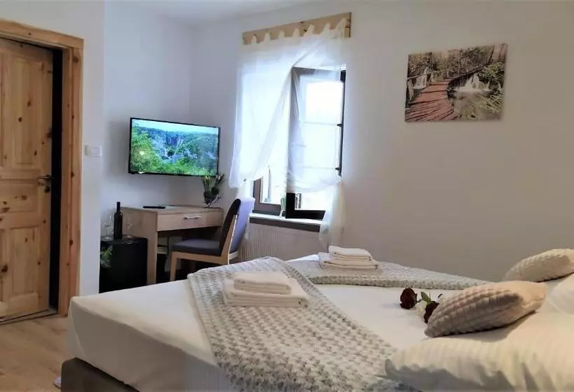 Aamiaismajoitus (B&B) Plitvice Streaming