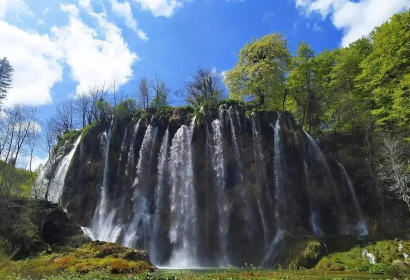 Aamiaismajoitus (B&B) Plitvice Streaming