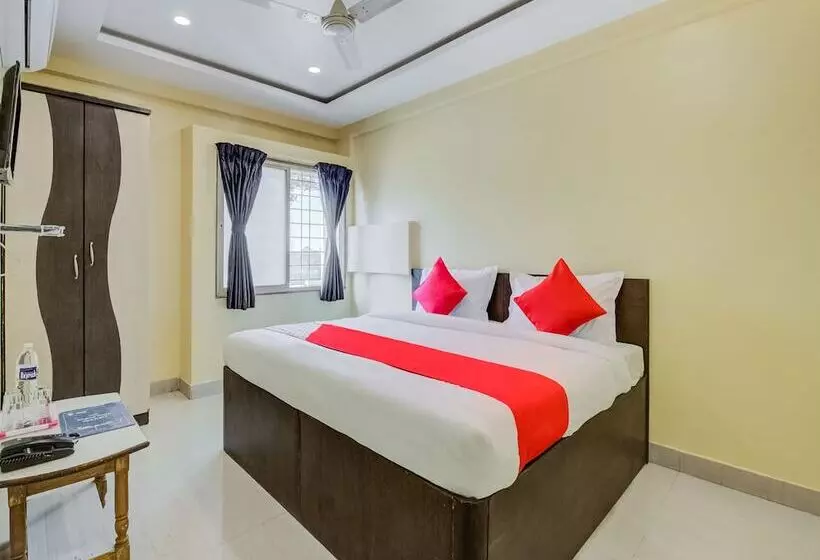Hotelli Amrut Executive By Oyo Rooms