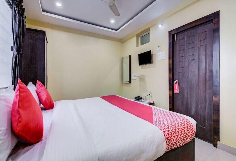 Hotel Amrut Executive By Oyo Rooms