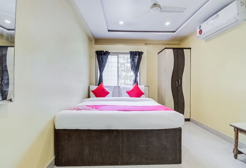Hotel Amrut Executive By Oyo Rooms