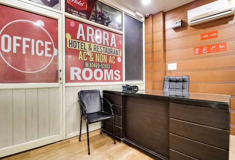 ホテル Arora By Oyo Rooms