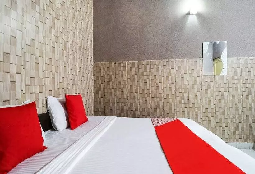 Hotelli Arora By Oyo Rooms