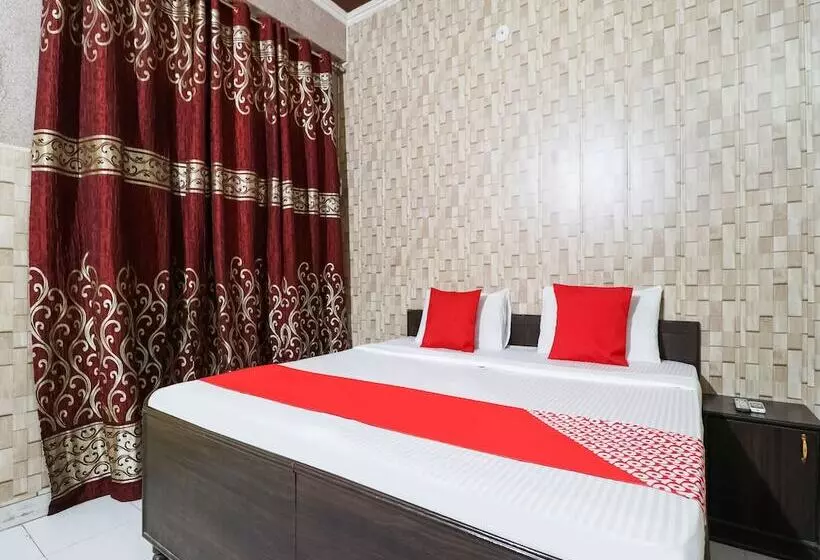 Hotelli Arora By Oyo Rooms