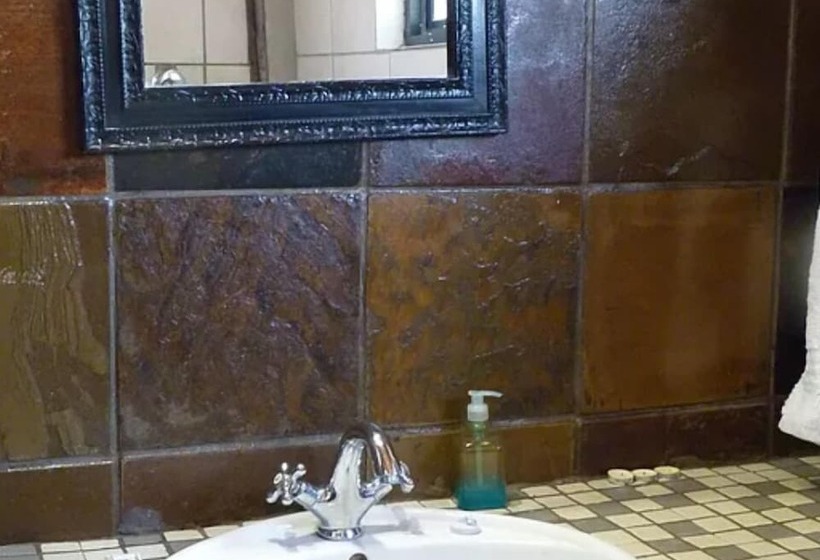 فندق Boskoppie Lion & Tiger Reserve