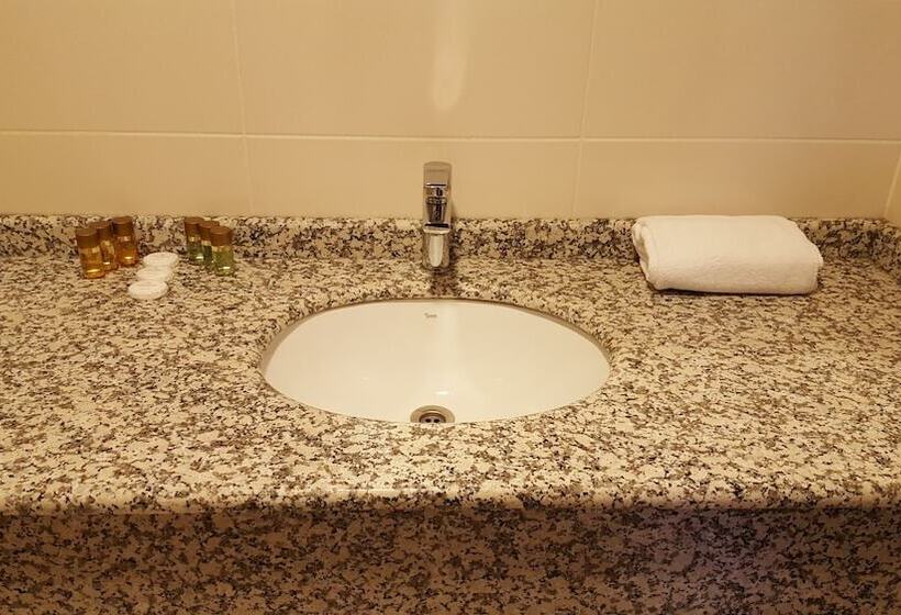 בית מלון כפרי Cakici