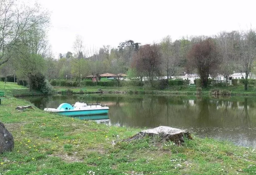 Hotelli Camping Le Repaire   Les Chalets