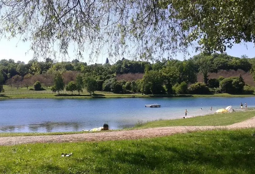 Hotelli Camping Le Repaire   Les Chalets