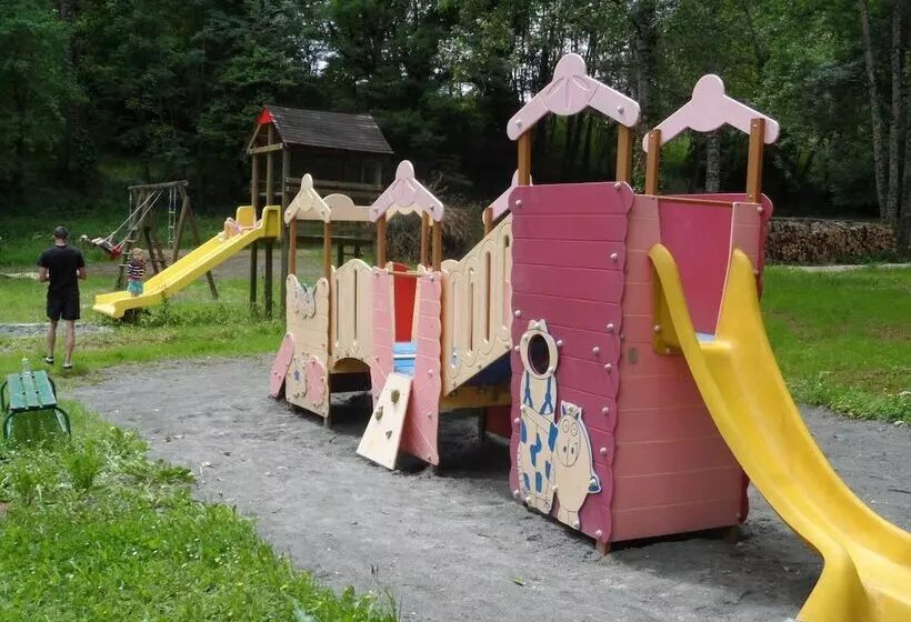 Hotelli Camping Le Repaire   Les Chalets