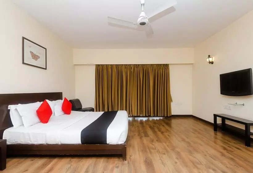 ホテル Capital O 35403 Discover Resorts
