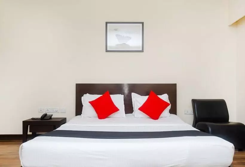 ホテル Capital O 35403 Discover Resorts