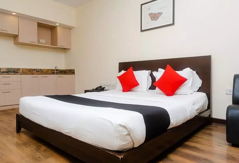 ホテル Capital O 35403 Discover Resorts