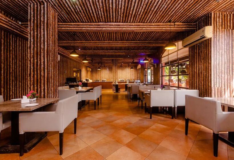 Отель Capital O 35403 Discover Resorts