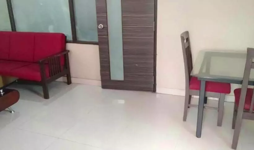 Hotelli Iroomz Hoysala Residency