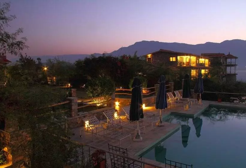 Hotelli Jhadol Safari Resort