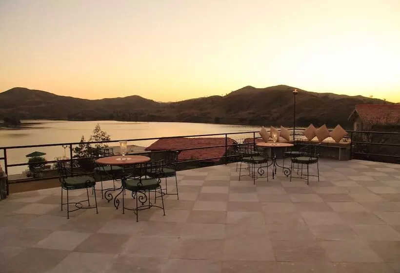 Hotelli Jhadol Safari Resort