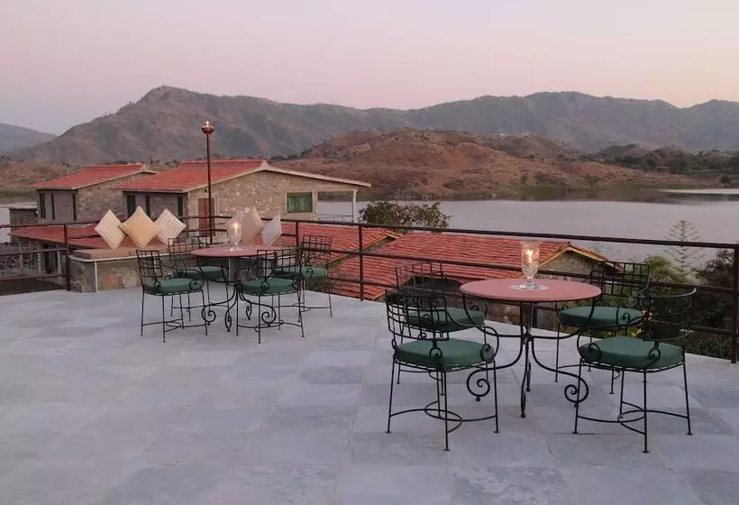 Hotelli Jhadol Safari Resort