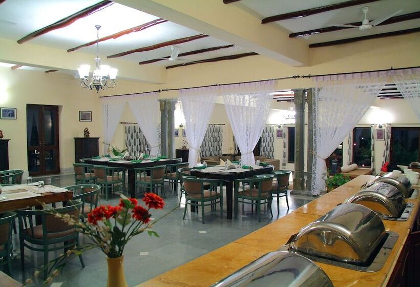 酒店 Jhadol Safari Resort