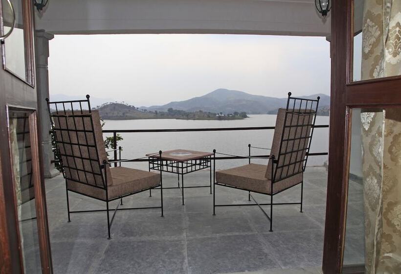 酒店 Jhadol Safari Resort