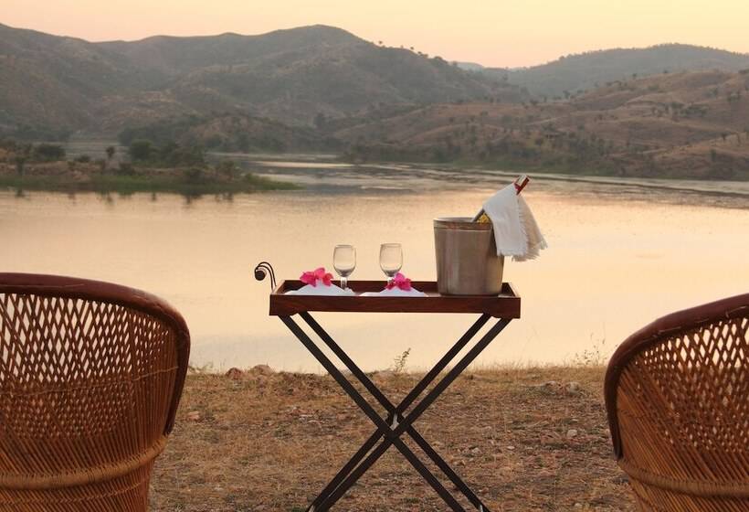 酒店 Jhadol Safari Resort