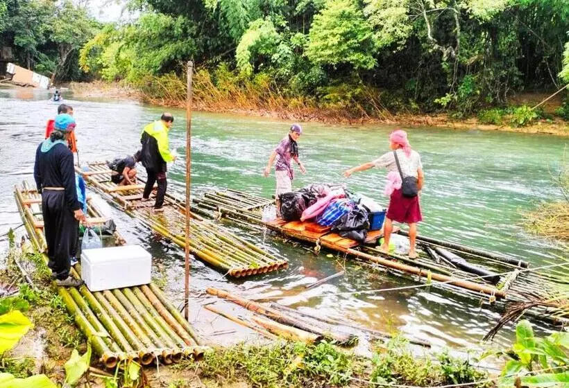 Hotelli Khao Sok Bed And Breakfast