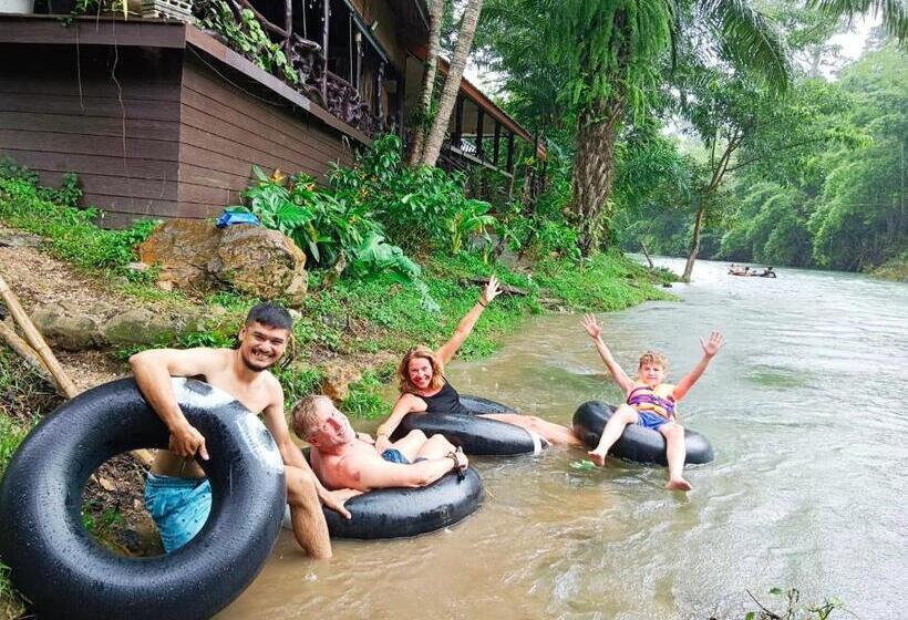 Отель Khao Sok Bed And Breakfast