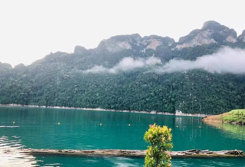 Hotelli Khao Sok Bed And Breakfast