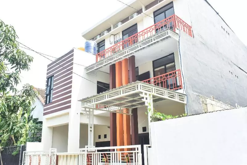 ホテル Reddoorz Syariah Near Gelora Delta Sidoarjo 2