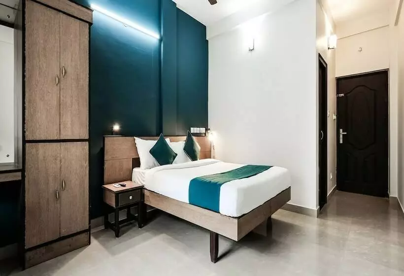 Hotelli Silverkey Executive Stays 45762 Accadia Residency