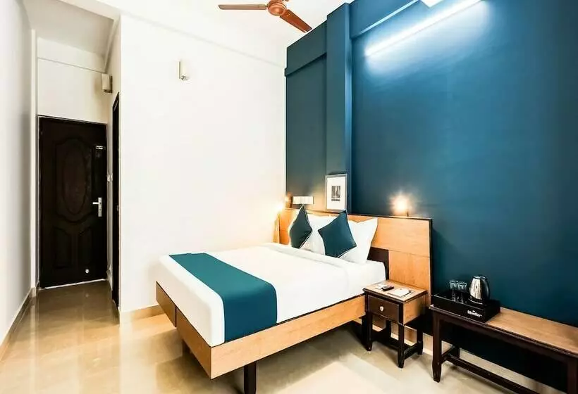 Hotelli Silverkey Executive Stays 45762 Accadia Residency