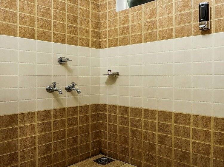 فندق Silverkey Executive Stays 45762 Accadia Residency