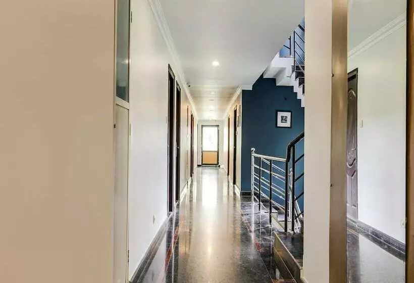 Hotelli Silverkey Executive Stays 45762 Accadia Residency