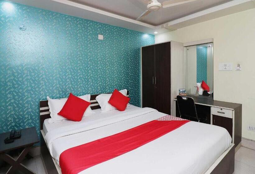 Отель O Taj Palace