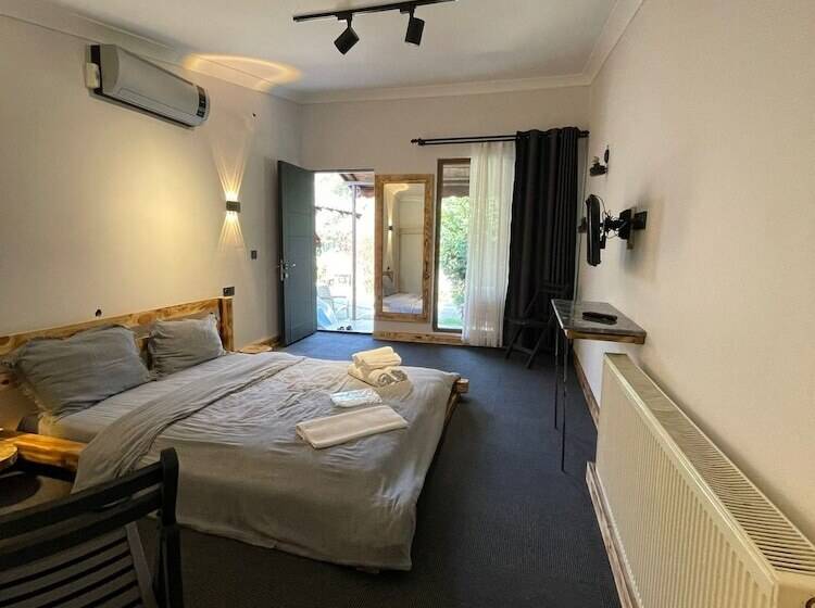 בית מלון כפרי Sapanca Taş Ev & Bungalow