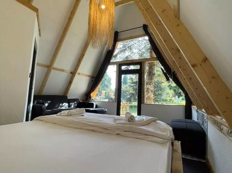 Hotelli Sapanca Taş Ev & Bungalow