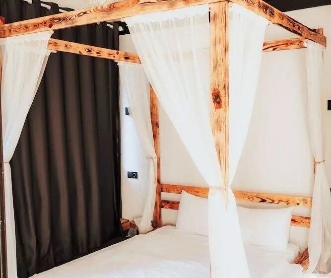 Hotelli Sapanca Taş Ev & Bungalow