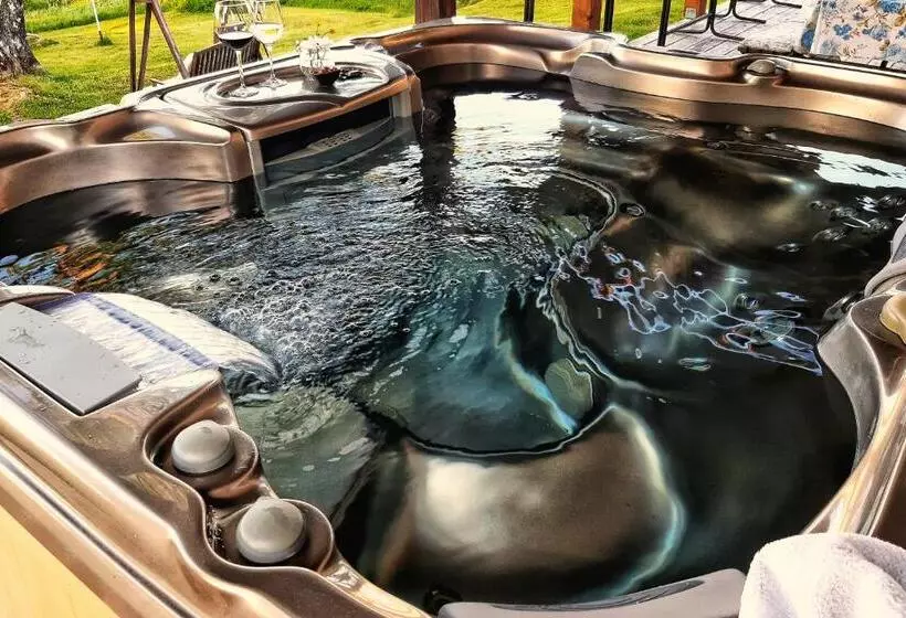 Hotelli Tesla's Gastro House Plitvice