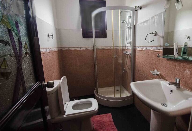 بنسيون Ayansa Villa