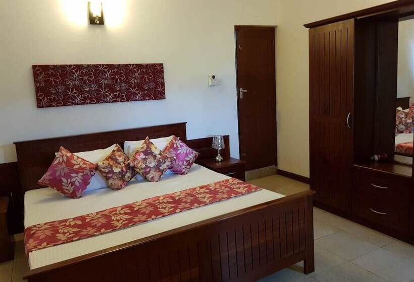 بنسيون Ayansa Villa