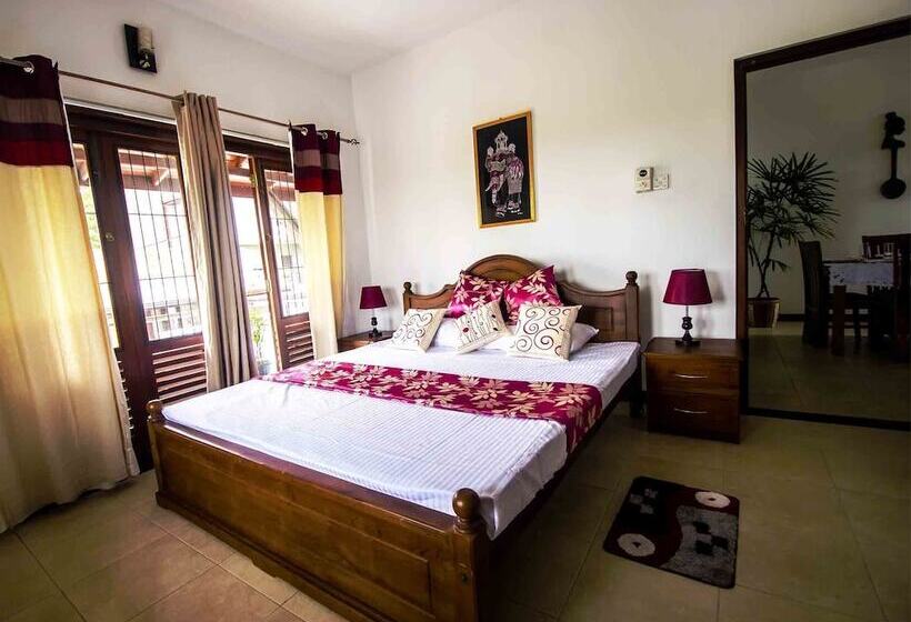 بنسيون Ayansa Villa