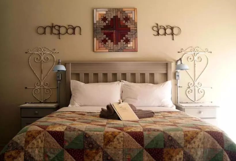 ペンション Homestead Guesthouse And Coffee Shoppe