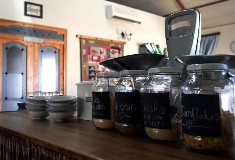 ペンション Homestead Guesthouse And Coffee Shoppe