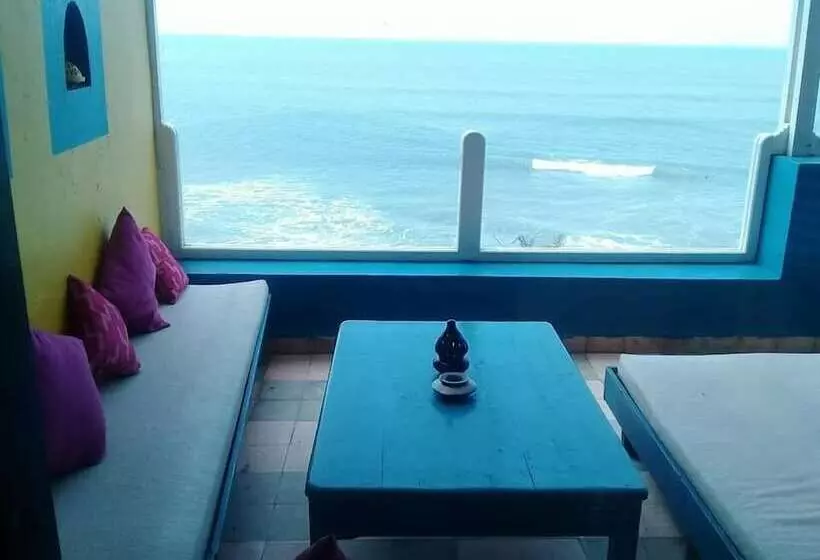 Majatalo La Ola Beach