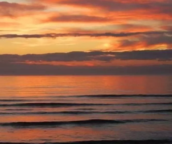 Majatalo La Ola Beach