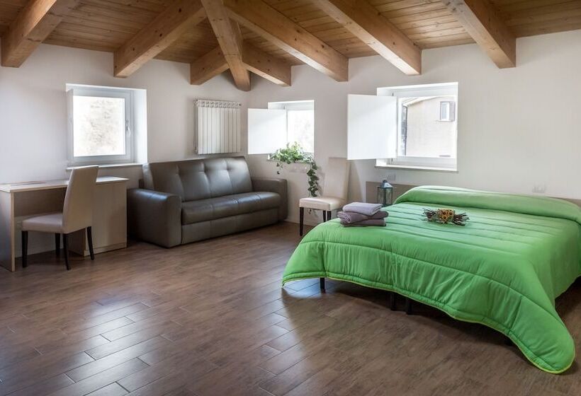 بنسيون Ostello Vallepietra