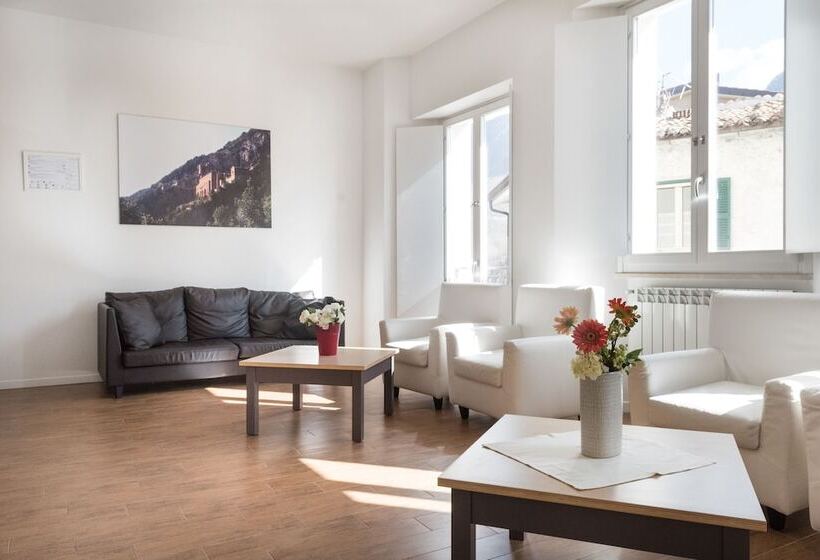 بنسيون Ostello Vallepietra