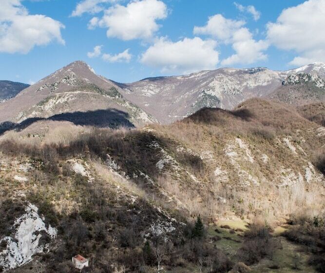 بنسيون Ostello Vallepietra