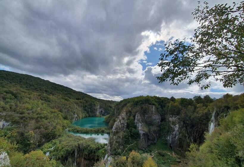 פנסיון Plitvice Mountain Spring