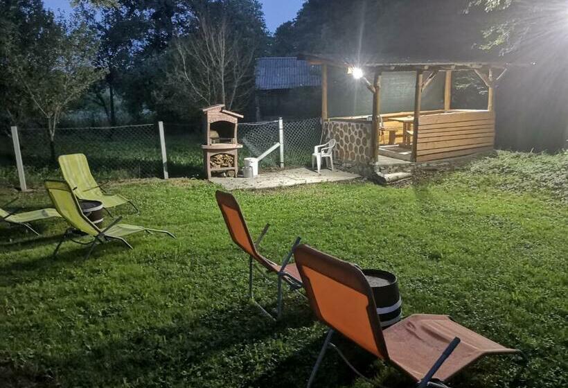 פנסיון Plitvice Mountain Spring