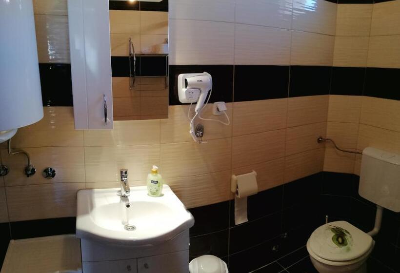 פנסיון Plitvice Mountain Spring